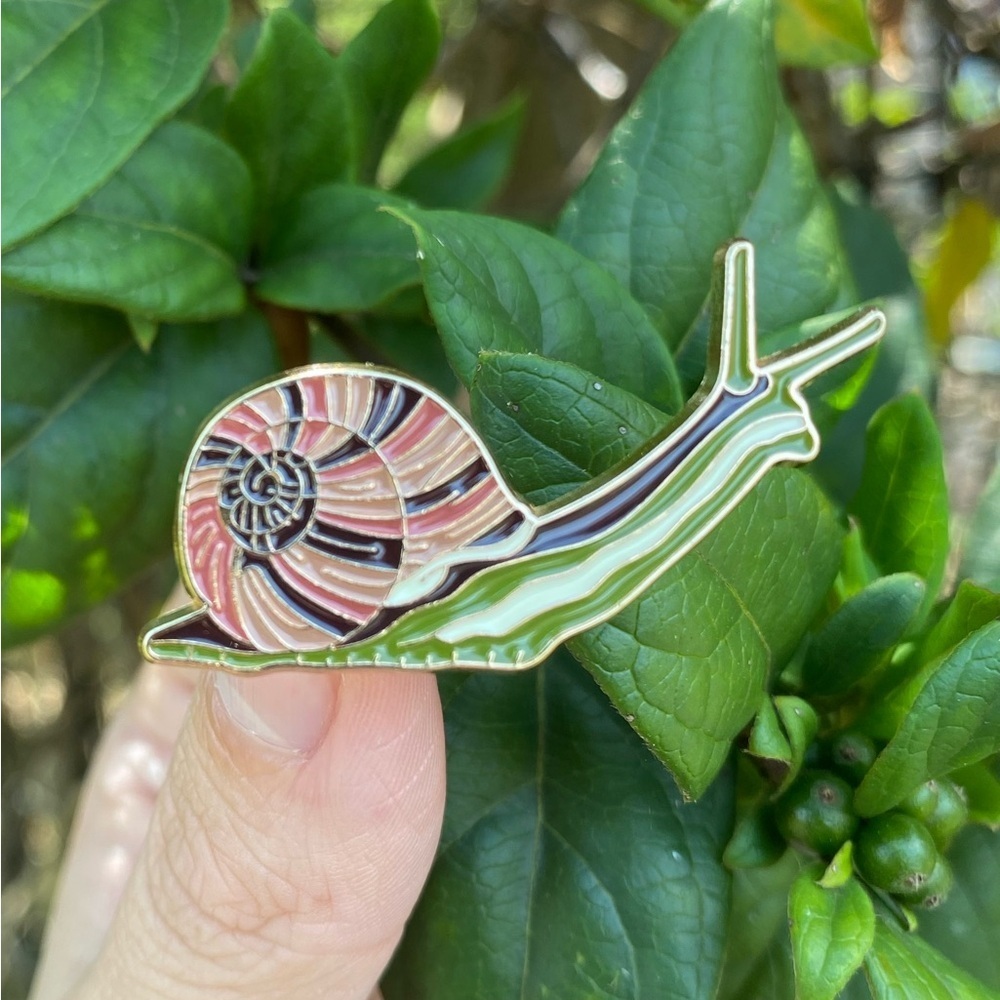 Cottagecore Colorful Snail Gold Tone Enamel Pin Engraved lightweight unique - Picture 6 of 6